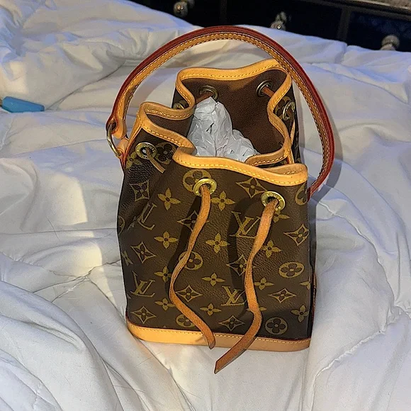 Louis Vuitton Monogram Mini Noe Hand Bag - Picture 3 of 14